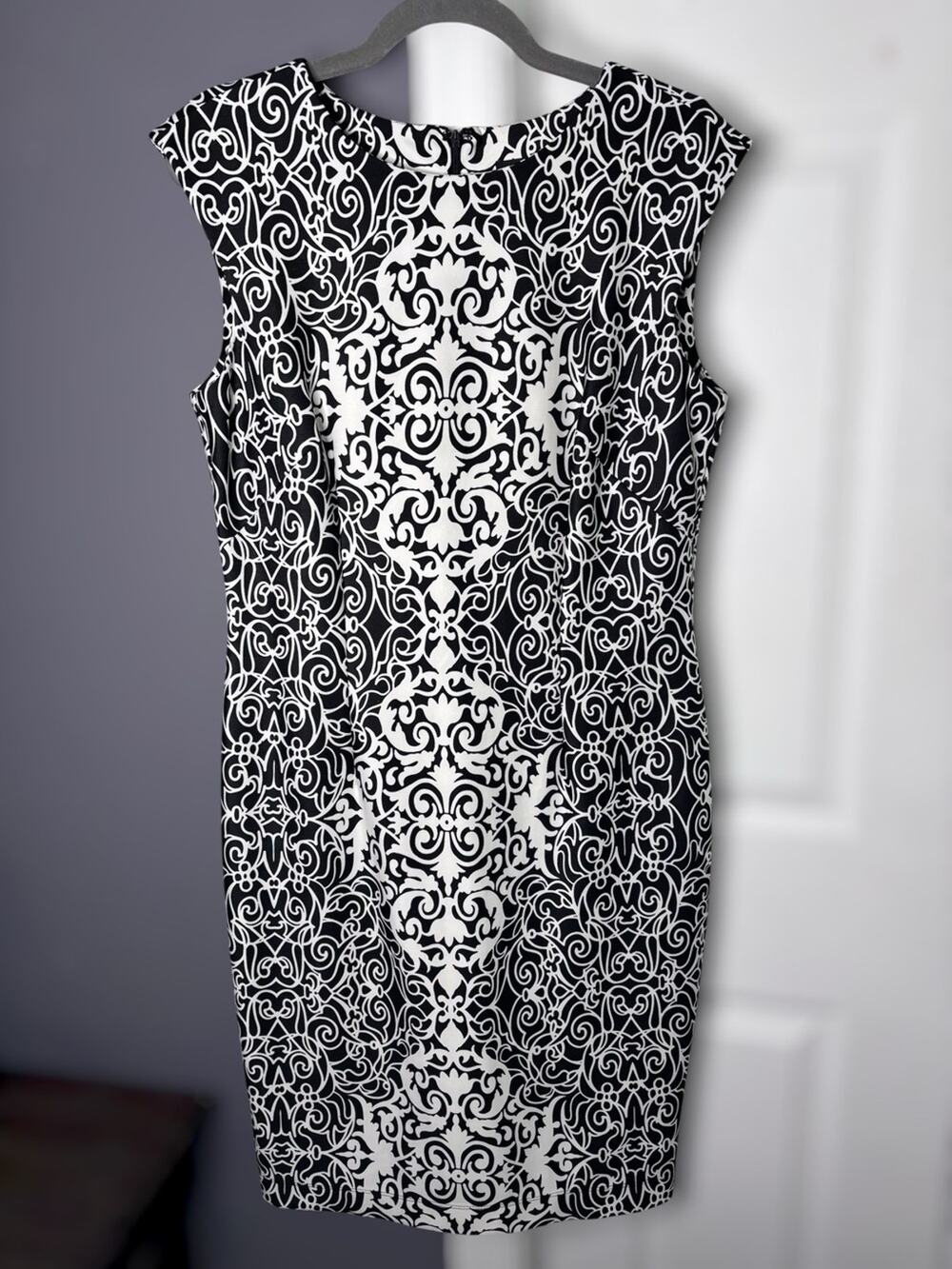 R&K Black White Geometric Sleeveless Sheath Dress Size 12